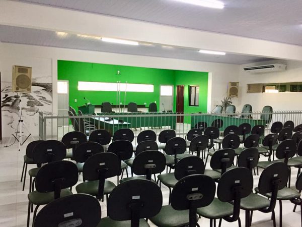 Câmara de vereadores moderniza suas instalações